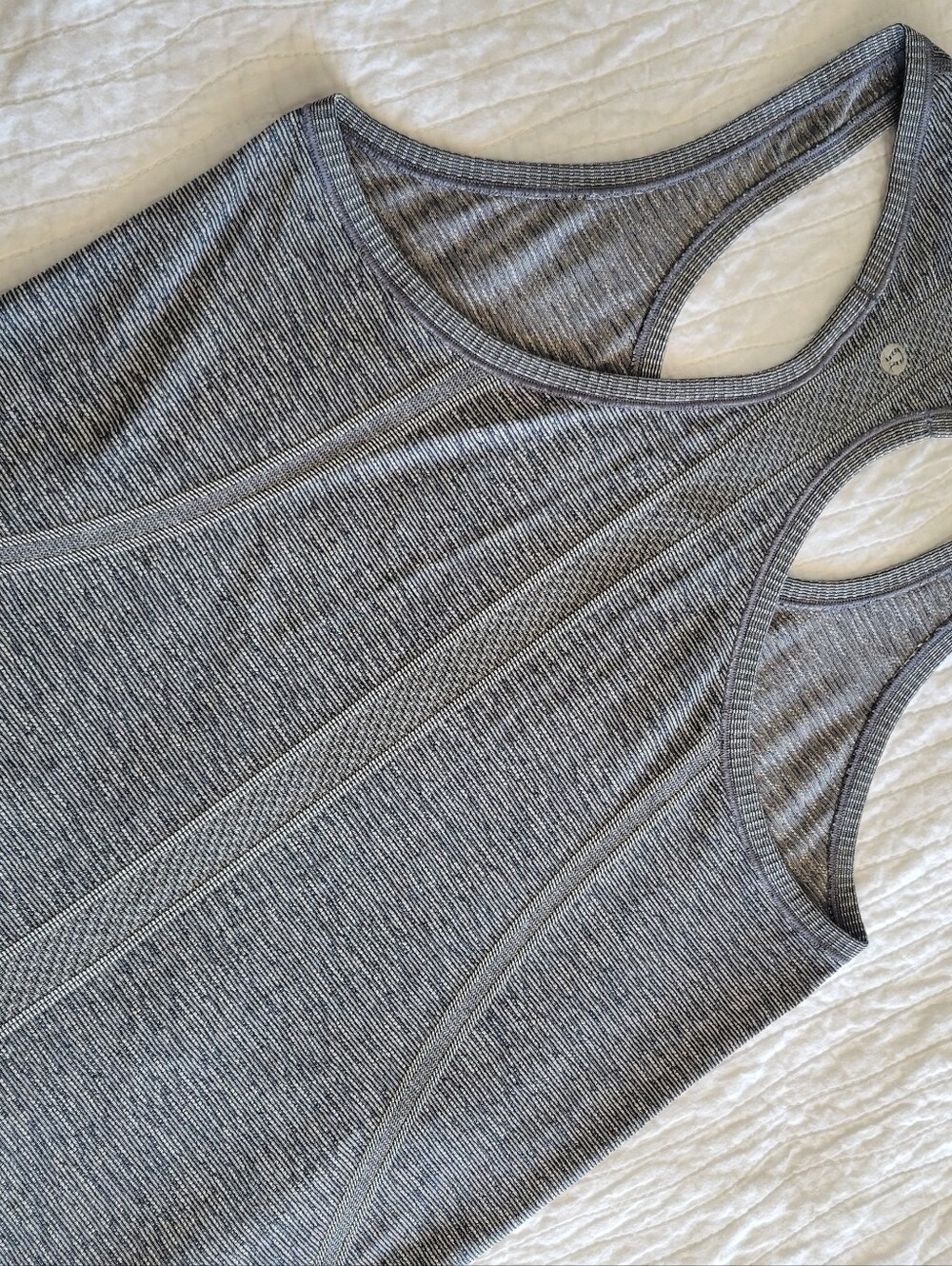 Lululemon Womens Swiftly Racerback Seamless Tank Top - Gray Heather - Picture 2 of 4
